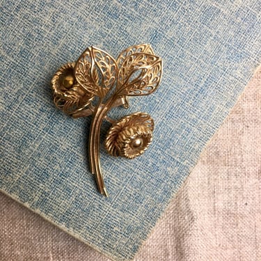 Corocraft filigree flower brooch - vintage 1970s gold floral pin 