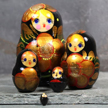 Vintage 5 Small Nesting Dolls | Martyoshka Dolls | Russian Babushka Wooden Dolls | Traditional Russian Gift 