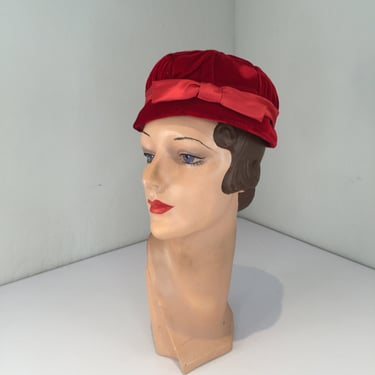 From The Terrace - Vintage 1960s Candy Apple Red Velvet PinTuck Quilt Pill Box Hat w/Satin Bow 