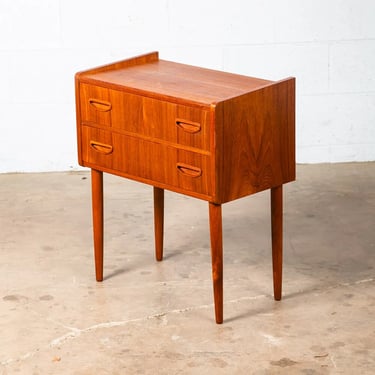 Mid Century Danish Modern Side Table Entryway Chest 2 drawer Teak Wood Bedside M