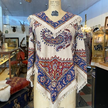 1970s indian blouse, hankie hem, vintage 70s top, angel sleeve, tassels, hippie style, paisley, shawl collar, xs 