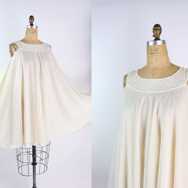 60s Buttermilk Mini Slip Dress / 1960s / Vintage Lingerie / Trapeze Slip Dress / Size S/M 