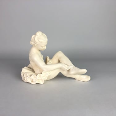 Vintage Ballerina Statue from Jihokera Bechyne, Czechoslovakia, 1960's / Mid Century Sculpture 