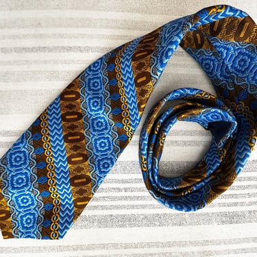 60's Oleg Cassini Men's Vintage Tie Suit Necktie Blue Gold MOD Hippie 1960's, 1970's Wide Stripe Print MINT 