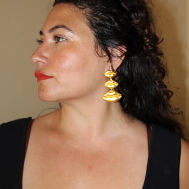 Favorite Vintage Tiered Lips Earrings