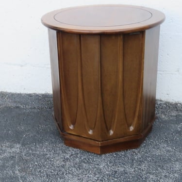 Mid Century Modern Brasilia Style Round Top Side End Lamp Table 3740