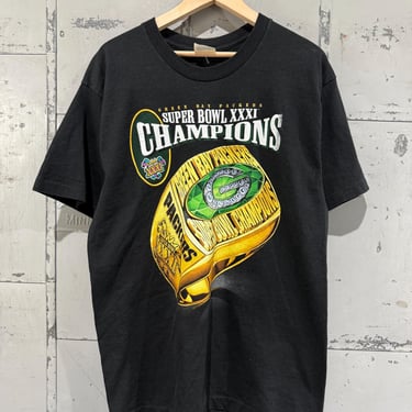 Vintage 1990s Black Super Bowl XXXI GreenBay packers Tshirt big ring graphic 