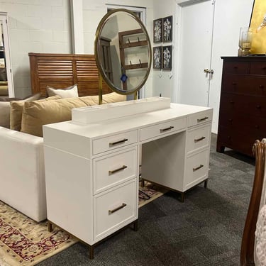White Lacquer Vanity w/ Mirror