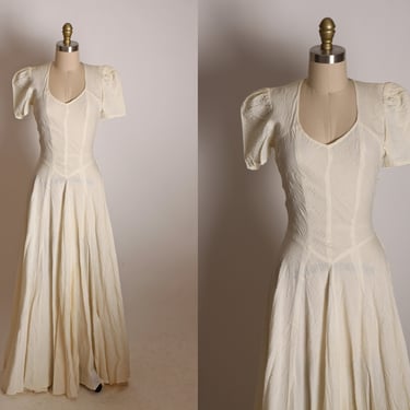 Late 1930s Cream Off White Short Sleeve Cottagecore Prairie Full Length Full Skirt Dress -XS 