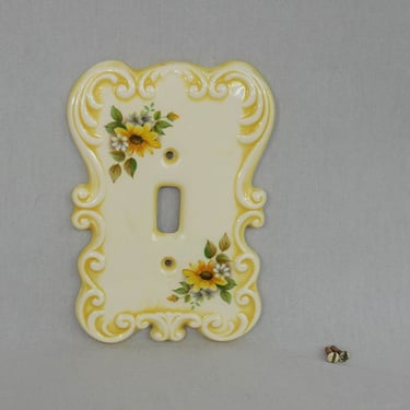 Vintage Light Switch Cover - Single Switchplate - Ivory Ceramic w/ Yellow Green Gray Brown White Flowers - One Switch Opening, Dated 1977 