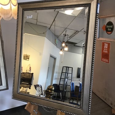 Nice Hanging Beveled Mirror (Seattle)