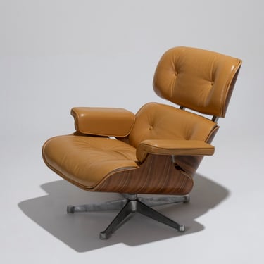 LOUNGE CHAIR EN CUIR, CHARLES ET RAY EAMES, 1980s