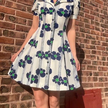 Vintage 1970s Floral Collared Mini Dress Boho Mod Medium Button Front Green Blue White by TimeBa