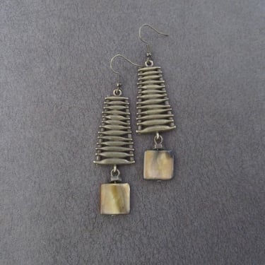 Mother of pearl earrings, bronze and brown 