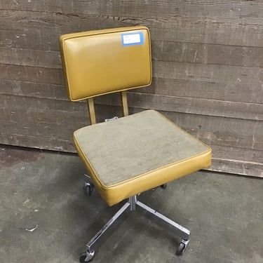 Cute 70’s Yellow Office Chair (Tacoma)