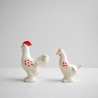 Vintage Hen and Rooster Salt and Pepper Shakers, Chicken Shakers 