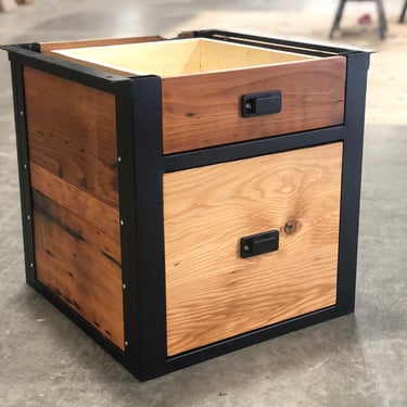 Floating pencil and file drawer cabinet 