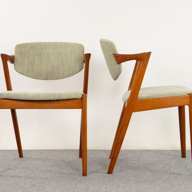 2 Kai Kristiansen Model 42 Teak Chairs - (D1233) 
