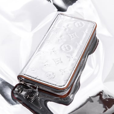 LOUIS VUITTON Mirror Zippy Wallet