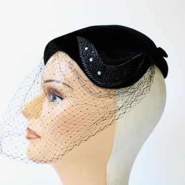 1940s - 1950s French Netting Veiled Curvette Dress Hat with Matching Hat Pin - Vintage Velour Calot Hat 
