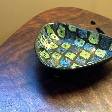 Vintage Midcentury Decorative Dish / Bowl Bermuda Pottery 