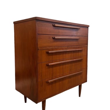 Free Shipping Within Continental US - Vintage Mid Century Modern 5 Drawer Dresser Dovetailed Drawers with Solid Wood Handles by Drew Furnitu 