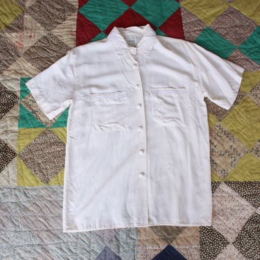 80s Off-White Silk Short Sleeve Button Front Blouse with Embroidery Size S / M 