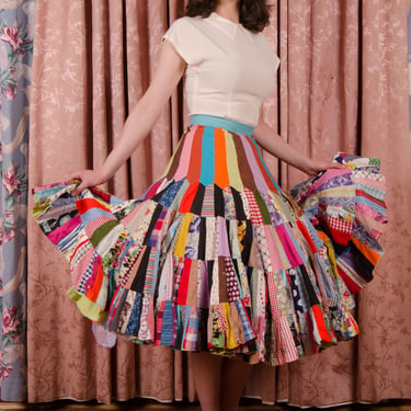 1950s Skirt - Exceptional and Rare Patchwork Quilt Cotton Skirt with Mix of Novelty Print and Solids - An INSANE 818