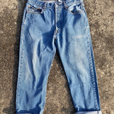 LEVI’S  501 XX denim ~ faded blue jeans ~ shrink to fit~ naturally worn in Unisex men’s/ women’s classic boyfriend cut 100% cotton 33” waist 