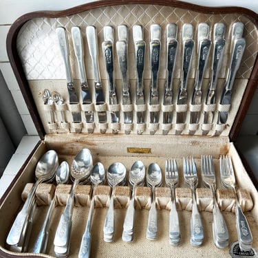 Vintage WM Rogers Silverplate 91 Piece Set Of Silverware, Silverware Set With Tree Stamp 