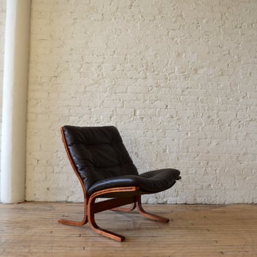 MCM Westnofa Siesta Danish Leather / Teak Lounge Chair