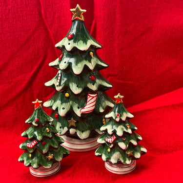 vintage Lefton Christmas tree for d'oeuvres salt and pepper set 