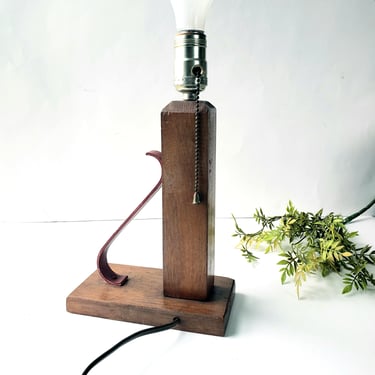 Vintage Wooden Metal Table Lamp/ Rectangle 1970s Mid Century Modern Pull Chain Lamp/ Boho, Farmhouse, Country Cottage, Granny Core Decor 
