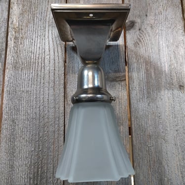 Vintage rejuvenation single bulb light W4.5 x H9.5 x D5