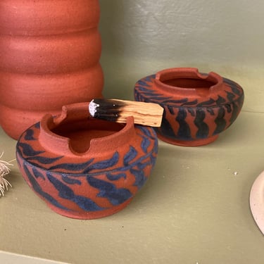 Handmade Ceramic Ashtray | Red Clay | Hand Painted Floral Motif | Blue Flowers | Terracotta | Palo Santo Dish | Jewelry Bowl | Boho | Leaves 