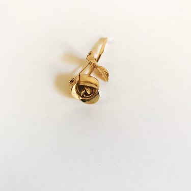 Vintage Monet Gold-tone Single Rose Lapel Pin Signed Monet Delicate Rose Tie Tack Roses Flower Floral Brooch Costume Jewelry 