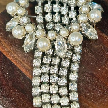 Vintage Rhinestone Waterfall Brooch Imitation Pearl retro Fashion Jewelry 50s 60s Mid a century Estate Jewelry 