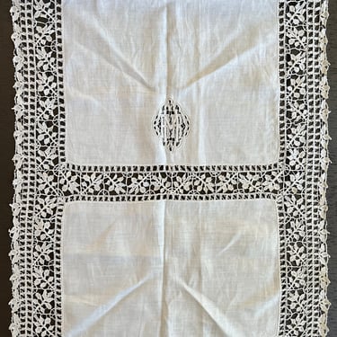 Runner 56x21" Reticella lace with monogram at 2 ends 