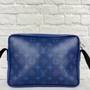 Louis Vuitton wallet brand new Never used for Sale in Seattle, WA