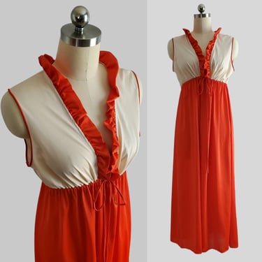 1970's Gaymode Nightgown - 70s Lingerie 70's - Loungewear - Women's Vintage Size Large 