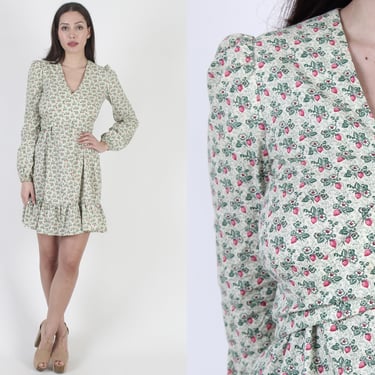 Strawberry Vine Floral Print Wrap Dress / 1970s Deep V Flower Material / 70s Sheer Loose Flowy Mini Skirt 