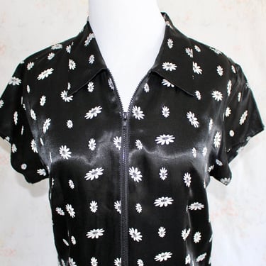 Vintage 90s Black Satin Top, 1990s Goth Top, Zip Up, Collared Shirt, Short Sleeve, Rave, Y2K, Blouse, Floral Daisy Print 