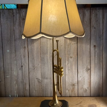 Trumpet table lamp 9.5