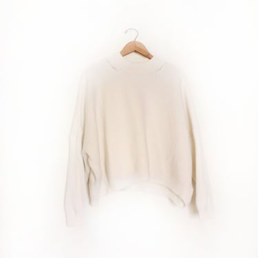 Minimal White Boxy 90s Sweater 