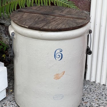 1900's 6 gallon Redwing Crock with Wooden Lid