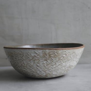 Dark Brown XL Fruit Bowl with Rebar Texture