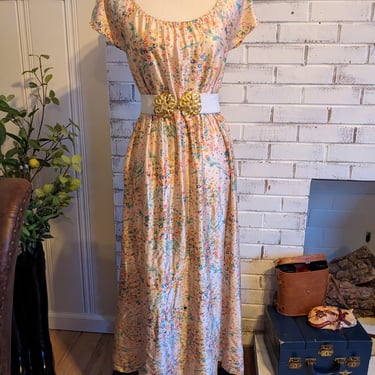 Vintage Peach Floral Nightgown 