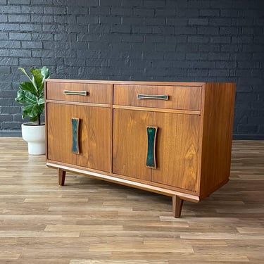 Mid-Century Modern Walnut Credenza by Cal-Mode, c.1950’s 