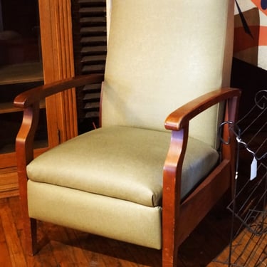 Light Green Reclining Chair w Wood Frame