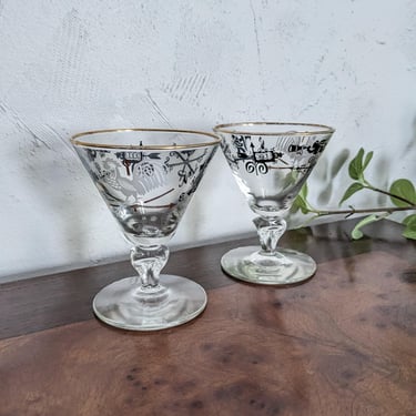 Pair of Vintage Libbey Curio Weathervane Roosters Cocktail Glasses 